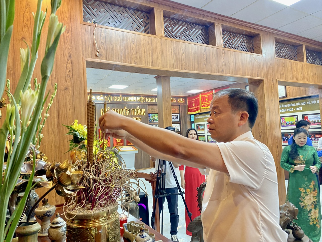 Anh-tin-bai
